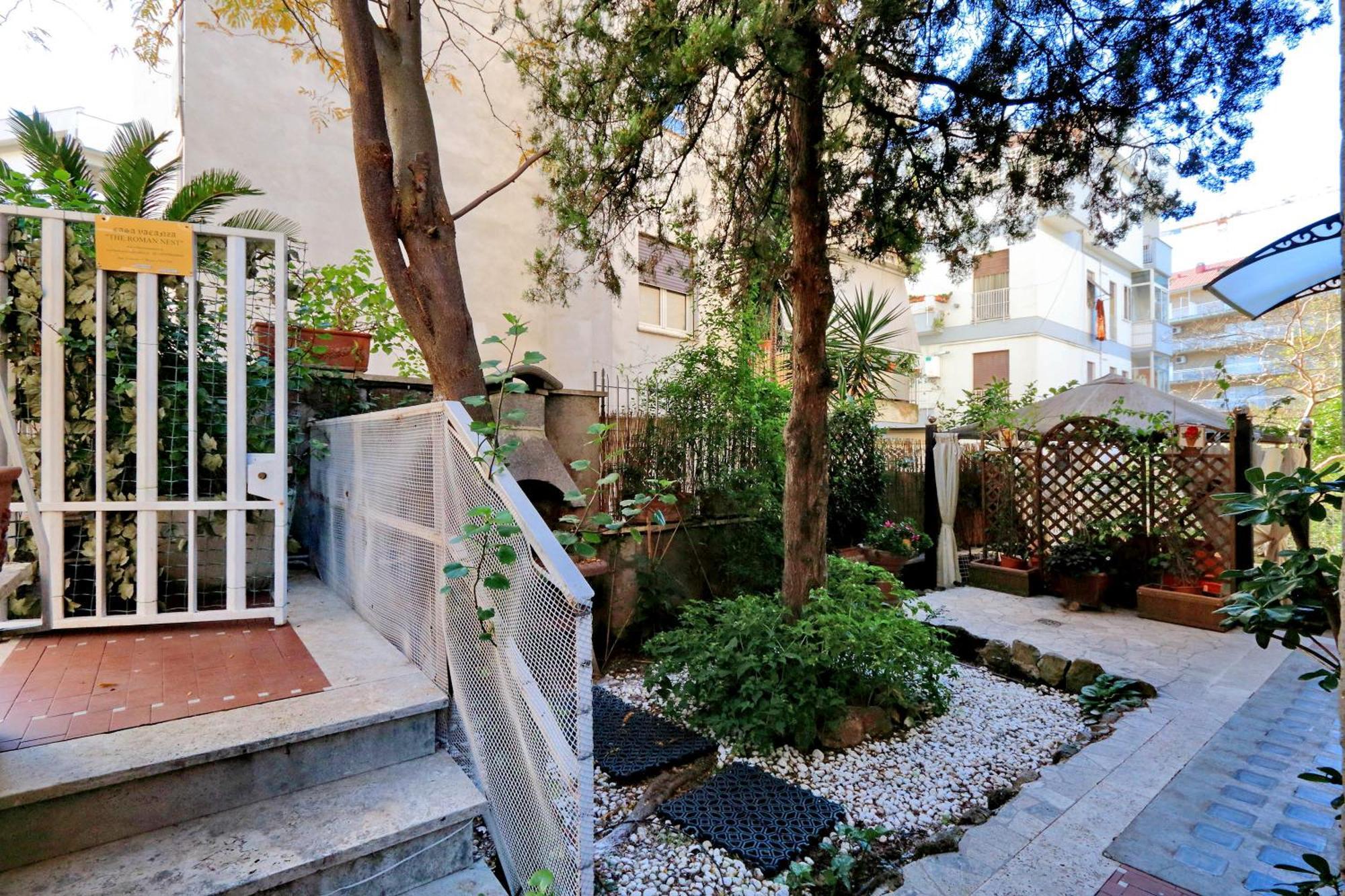 The Roman Nest Bagian luar foto